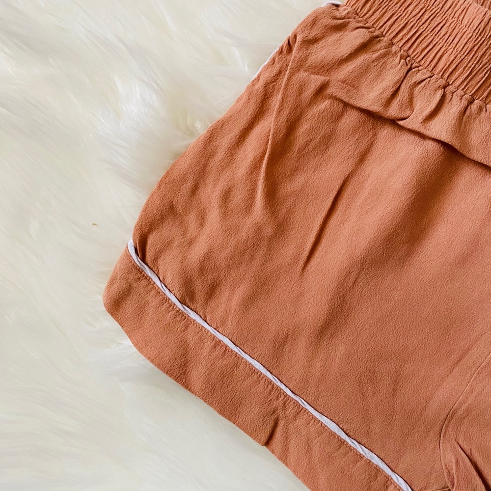 2/ $15 Forever 21 // Soft Orange Shorts - Picture 2 of 7
